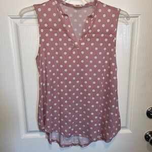 Women’s Sleeveless Polka Dot Top; size Medium